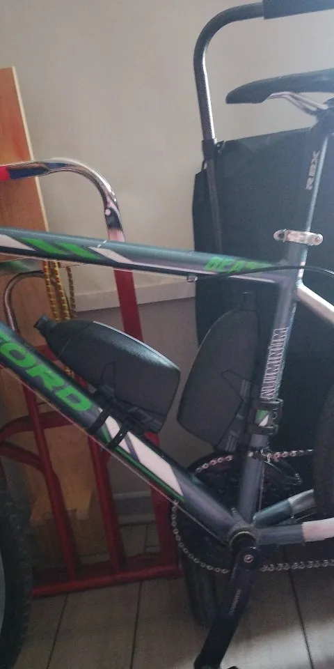 Bicycle Water Bottle Push-Pull Valve Ultra-Light Hydration 550/750ml photo review