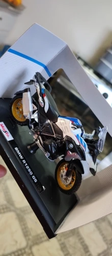 Maisto 1:18 NEW BMW R1250GS Silvardo original authorized simulation alloy motorcycle model toy car Gift photo review