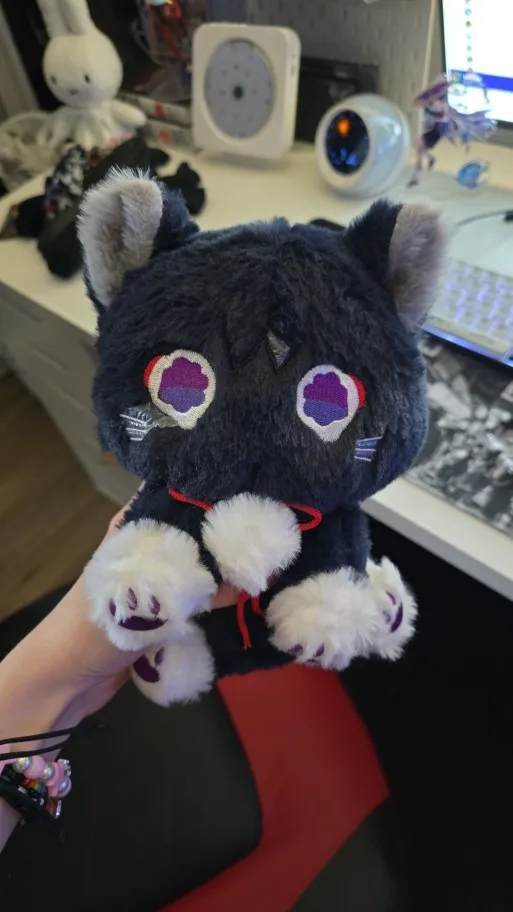 The Scarameow Plushie photo review