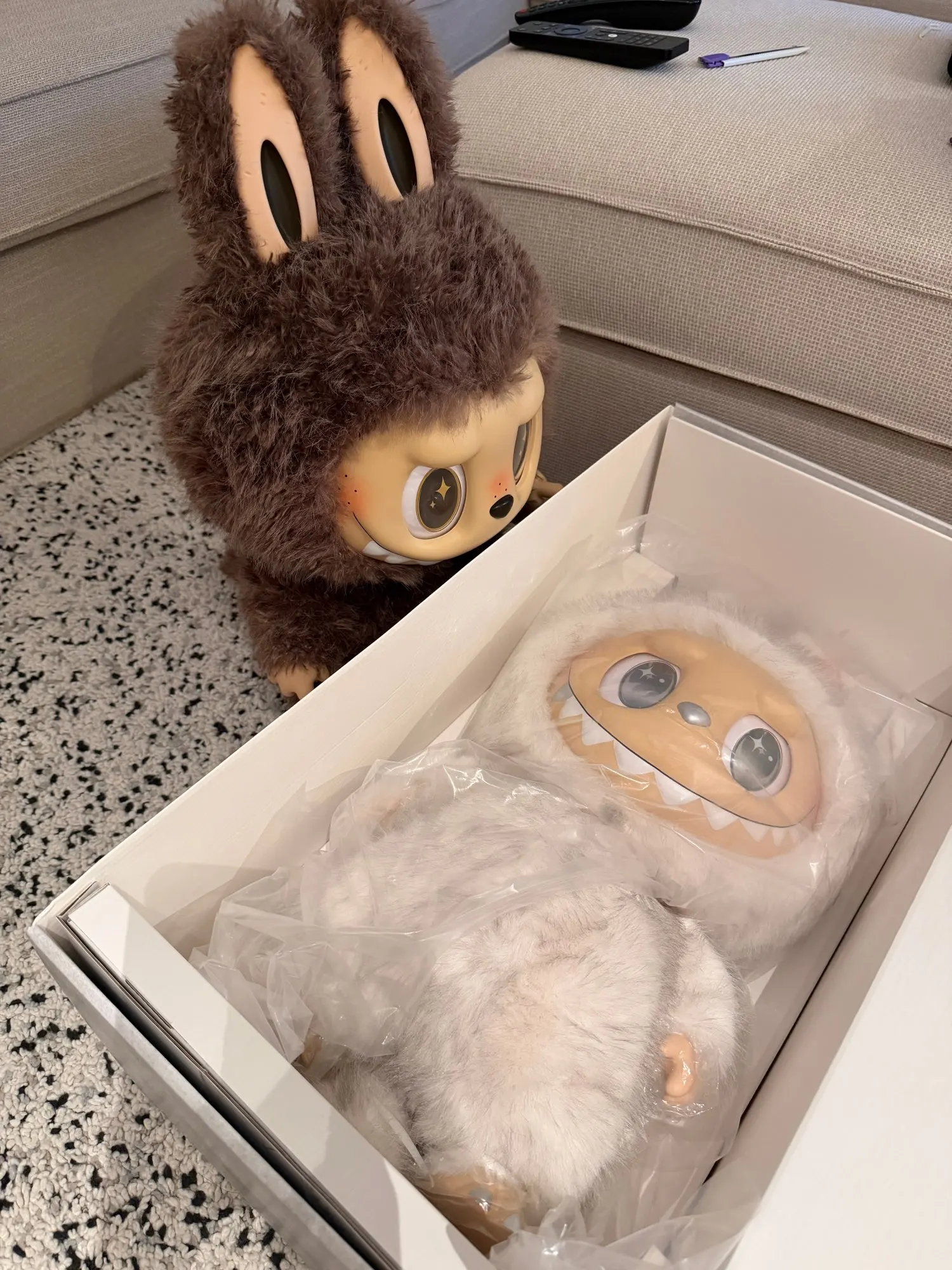 POP MART THE MONSTERS - ANGEL IN CLOUDS Vinyl Face Doll Limited