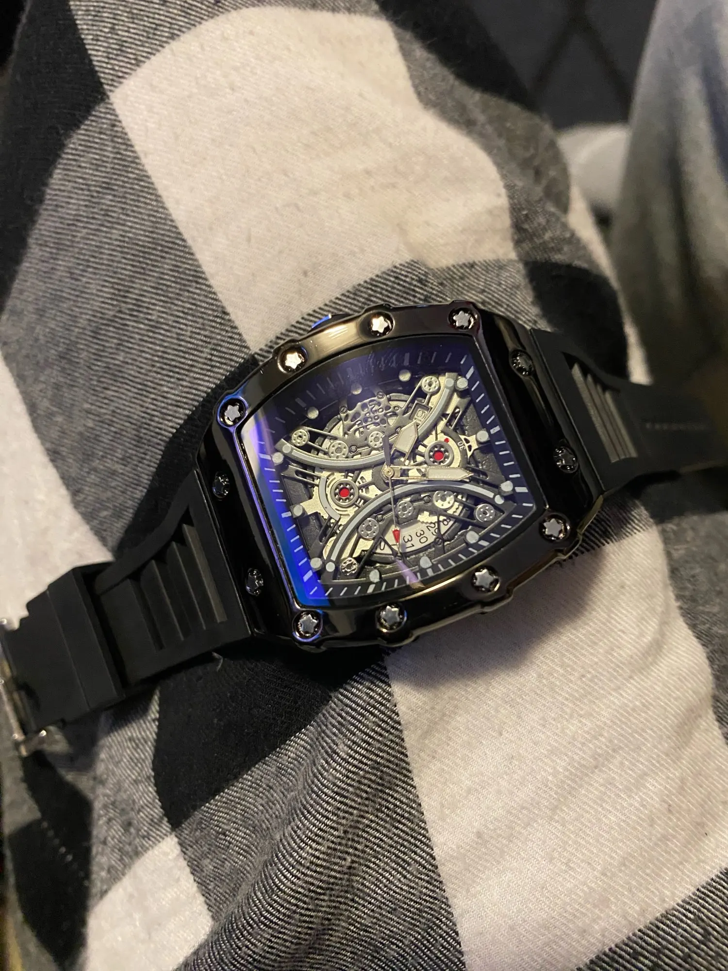 Relógio masculino luz marca de luxo barril vinho dial moda noite brilho relógio esportivo calendário reloj l146 photo review