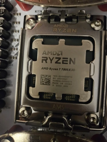 AMD Ryzen 7 7800X3D R7 7800X3D CPU 8-Core 16-Thread 5GHz Unlocked