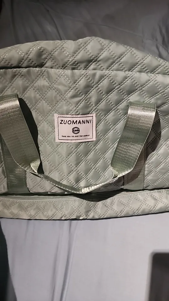 Sac de Voyage Léger Pliable 40L – Fourre-Tout de Sport et Week-End avec Bandoulière Réglable – Sac de Nuit Cabine Homme/Femme photo review