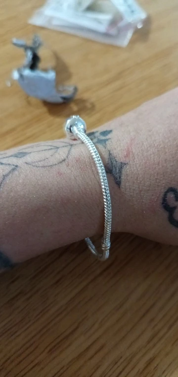 Joyería fina Original hecha a mano de lujo, pulsera de plata de ley 925 con dijes, pulseras suaves y lisas de hueso de serpiente para mujer photo review