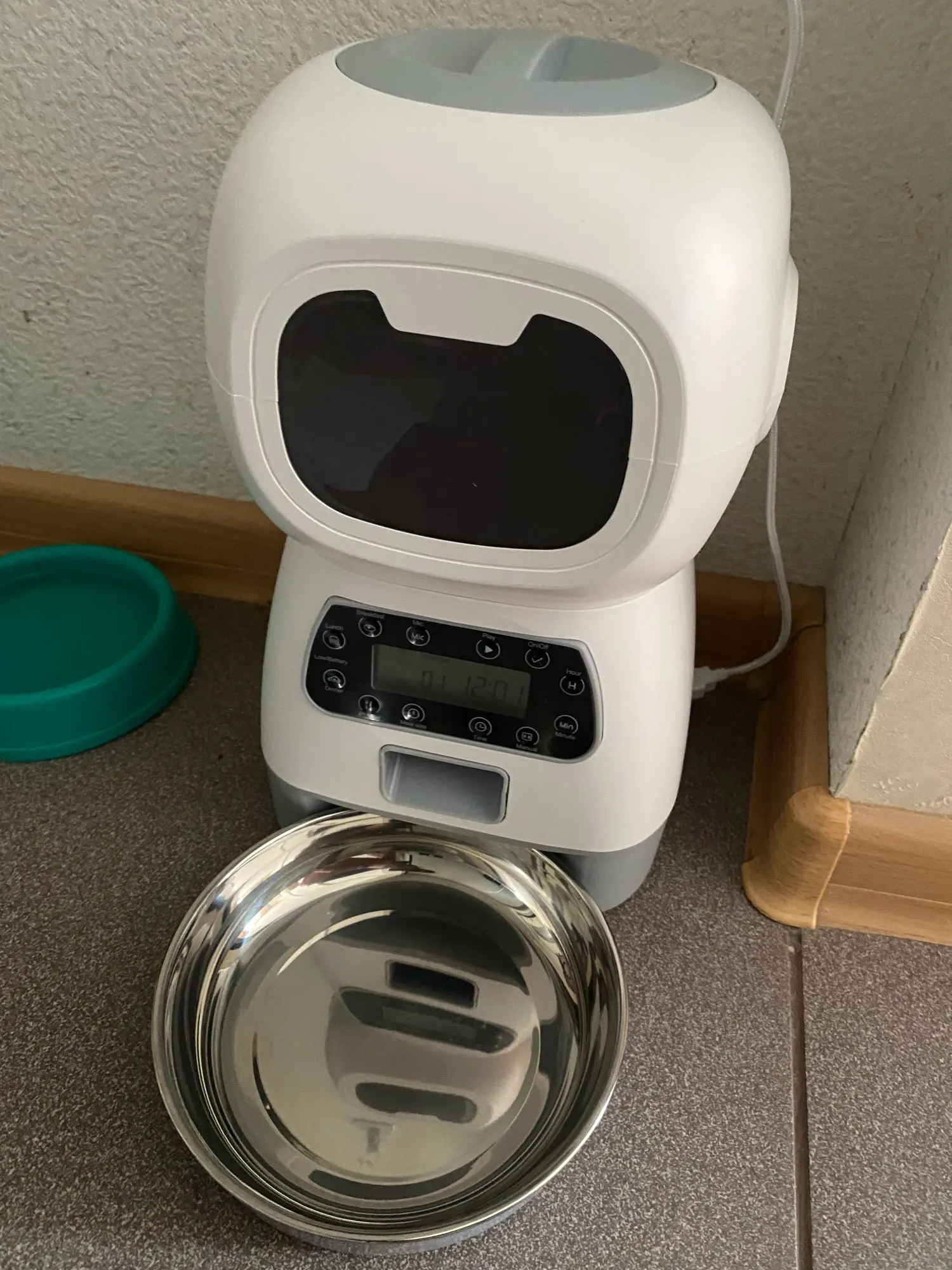 New Automatic Smart Pet Feeder and Slow Dispenser with Fixed Time and Amount Settings - Ideal for Cat and Dog Travel Supplies photo review
