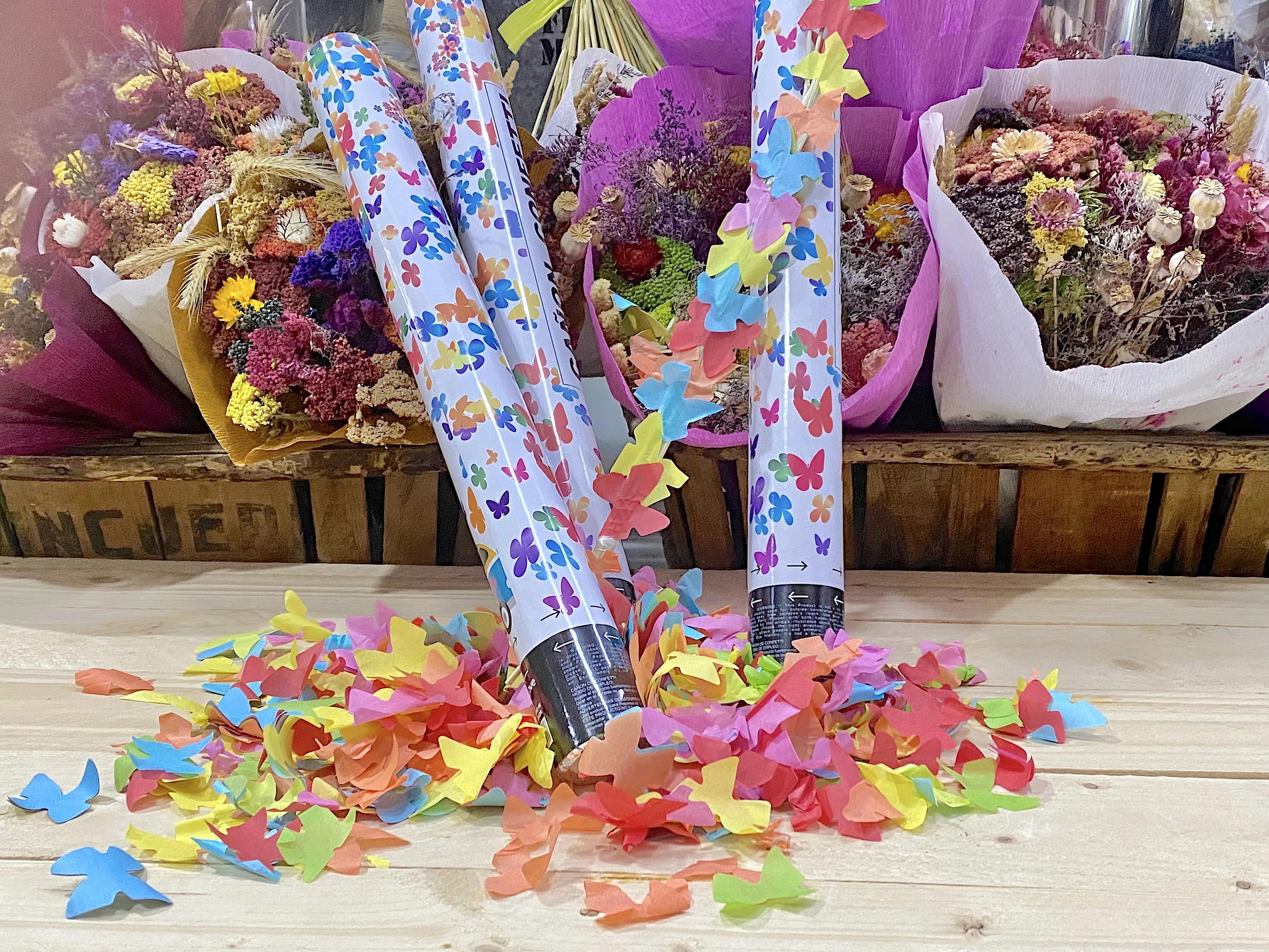 Wedding Confetti Cannon, image size:4032x3024