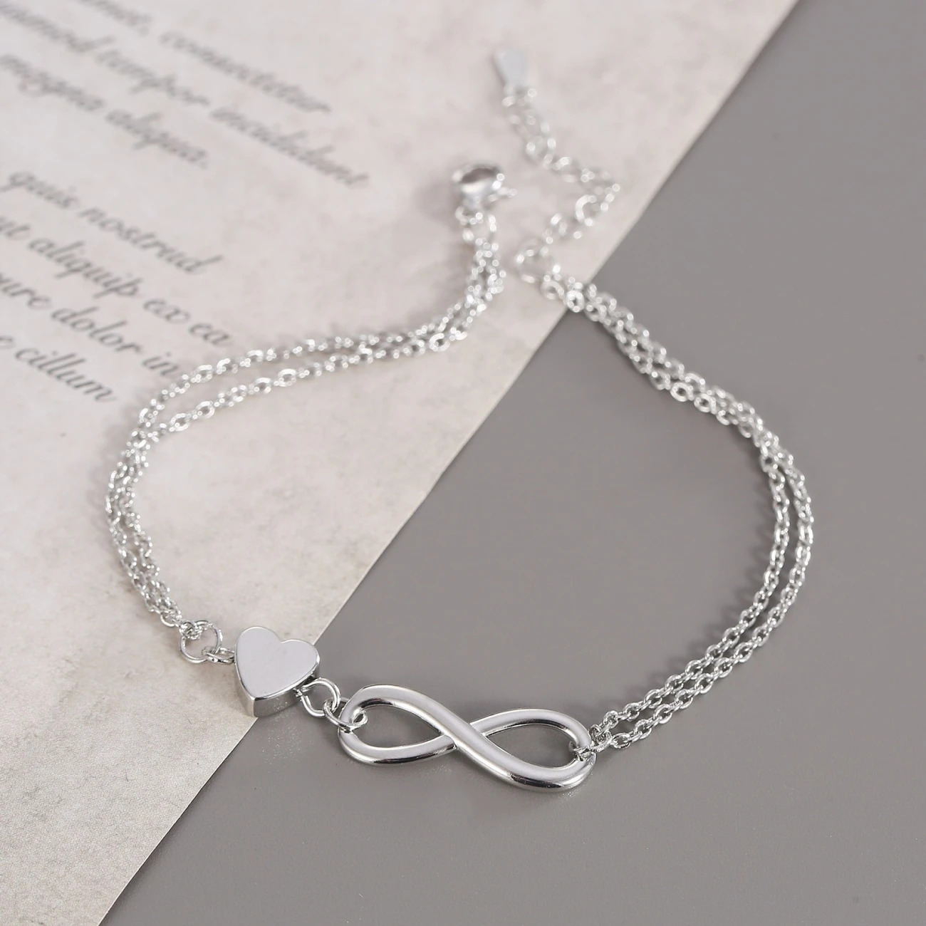 Bracelet combiné de coeur numéro 8 pour femme, cadeau d'anniversaire exquis, à la mode et populaire