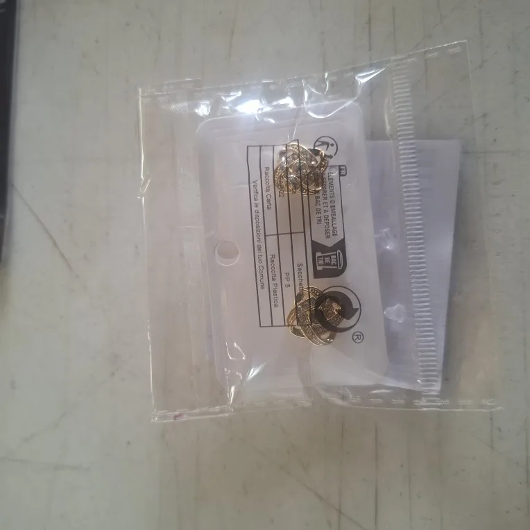 Light Luxury Zircon Stud Earrings photo review