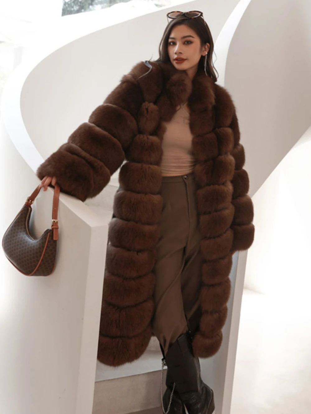 Рисунок 6 - Съемная шуба из натурального Лисьего меха для женщин