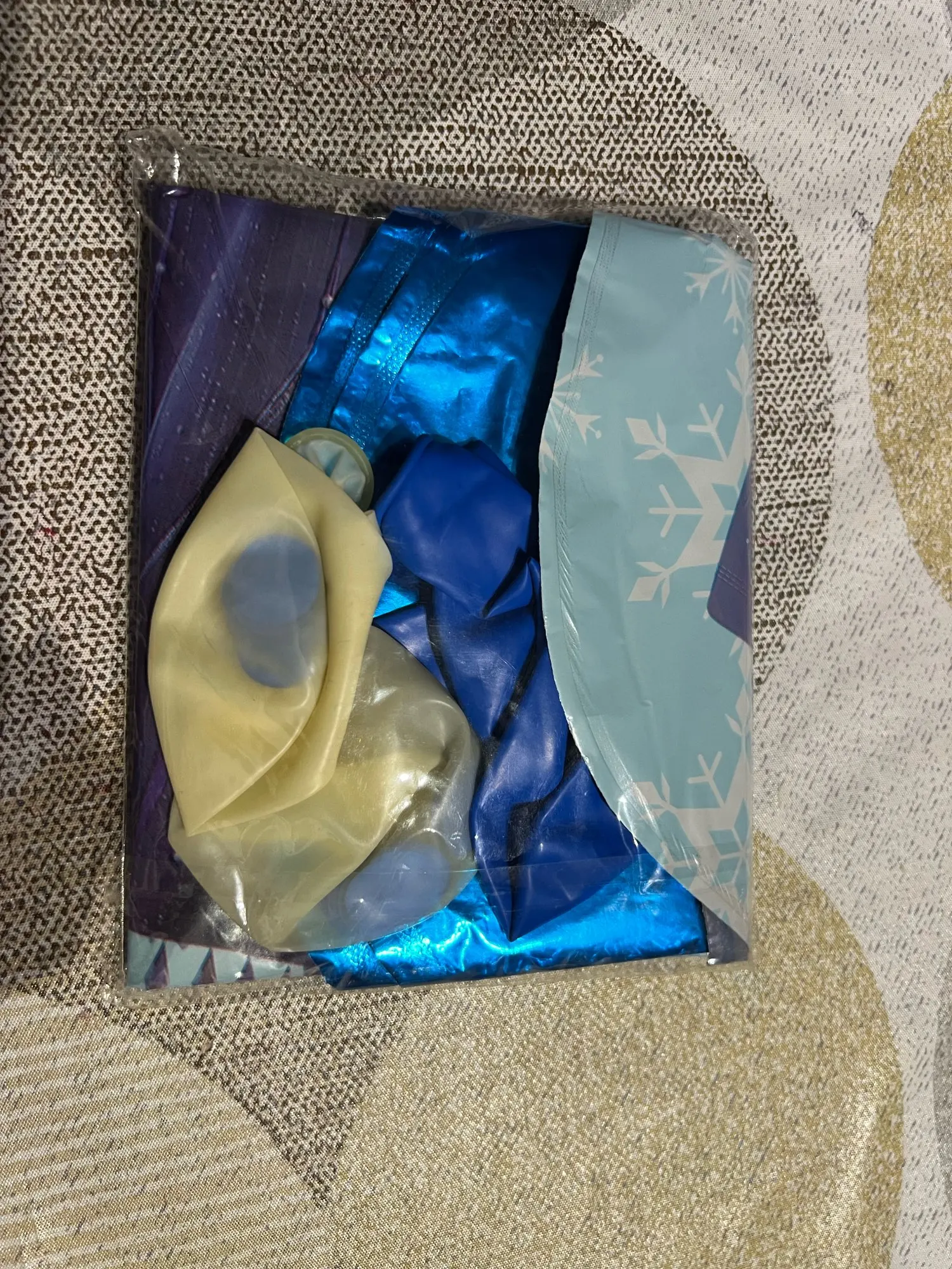 Disney Frozen Balloons - Elsa & Anna Birthday Party Decoration photo review