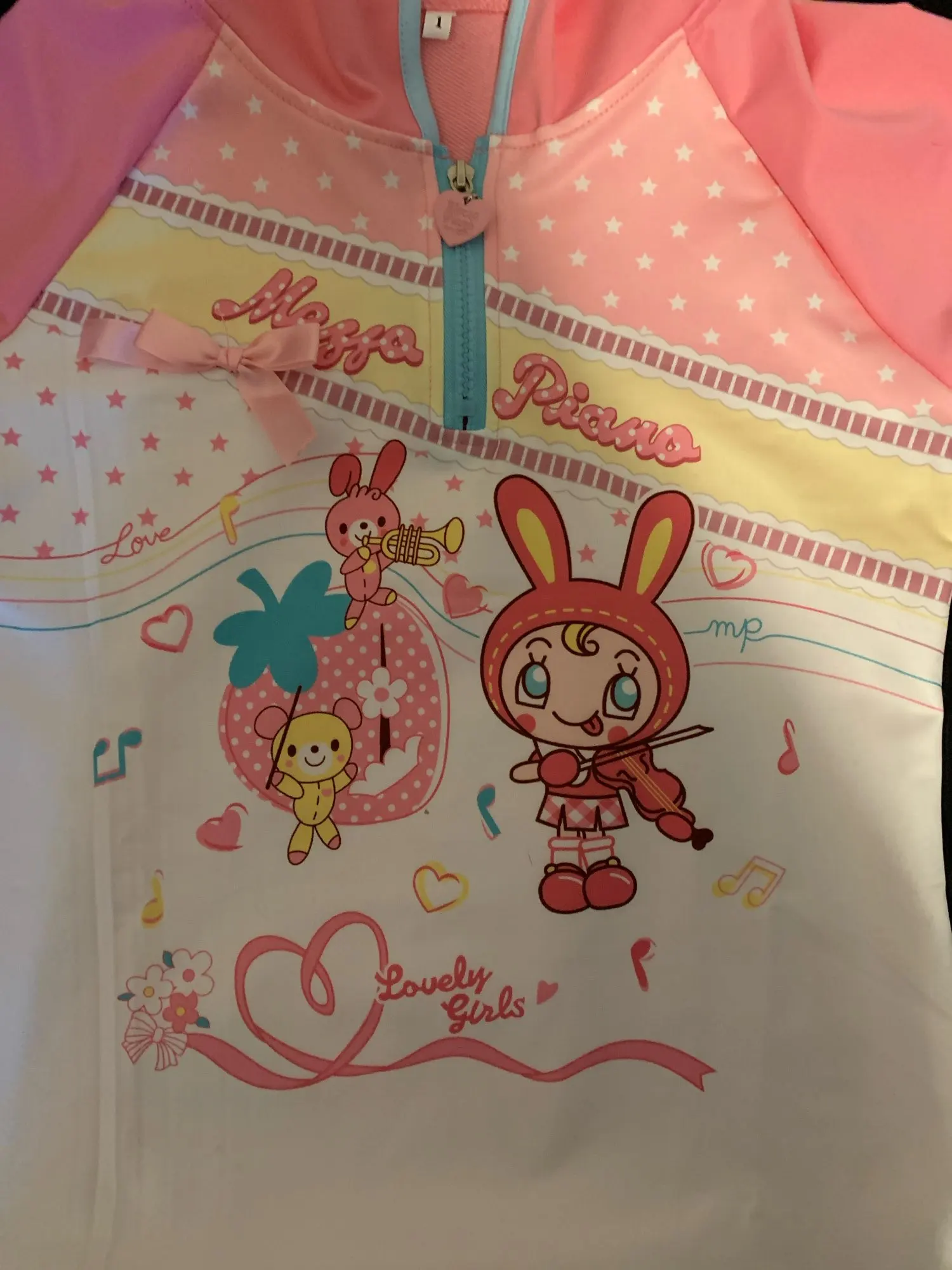 Mezzo Piano Hooded T-Shirt - Jojifuku Aesthetic photo review