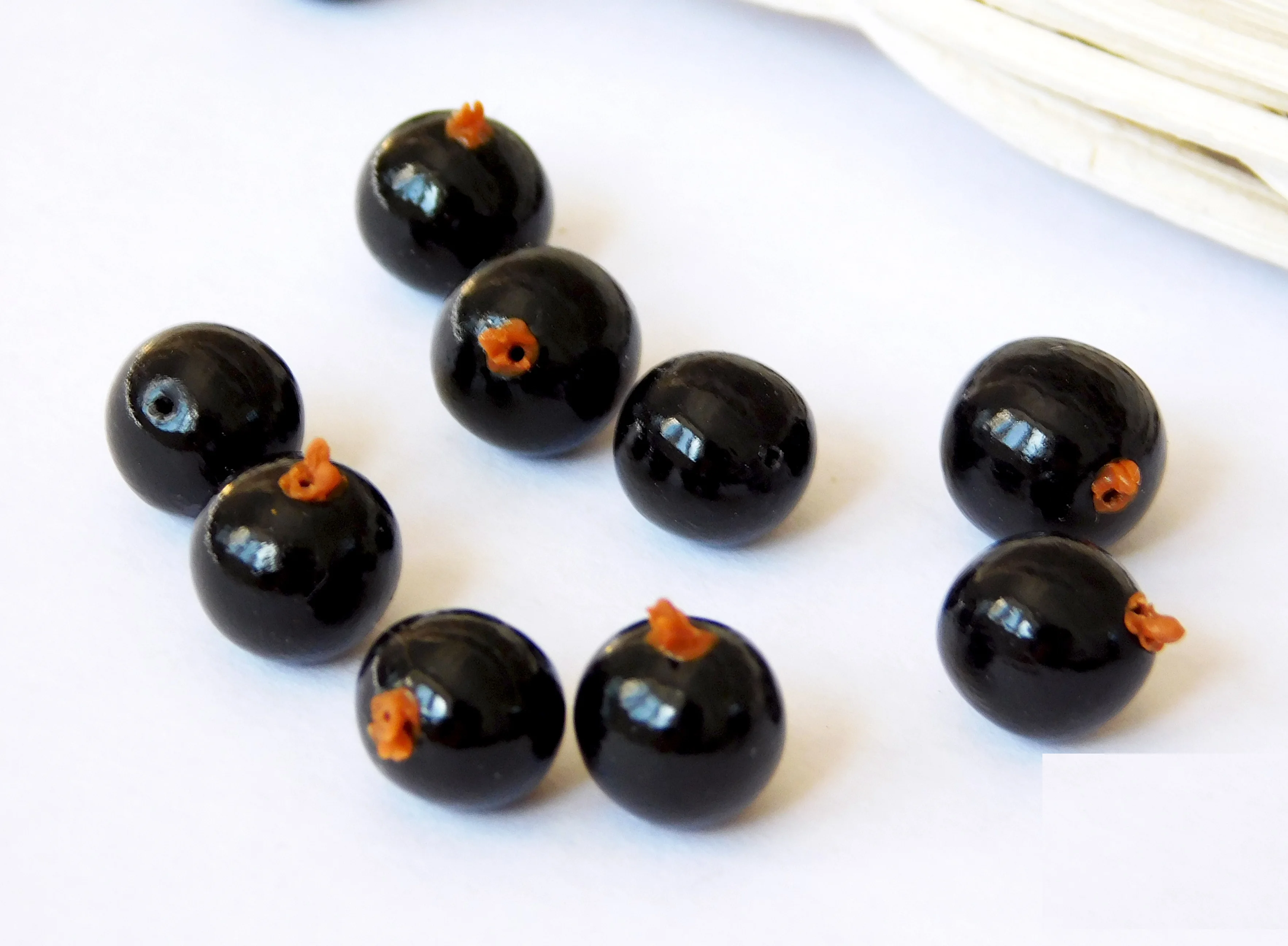 Рисунок 4 - 10 шт/комплект бусины черной смородины ручной работы