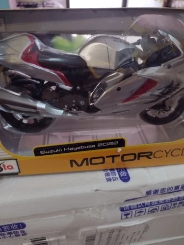 Maisto 1:12 Suzuki Hayabusa 2022 Sportster Motorcycle Model Static Die Cast Vehicles Collectible Moto Toys Gift Collection photo review