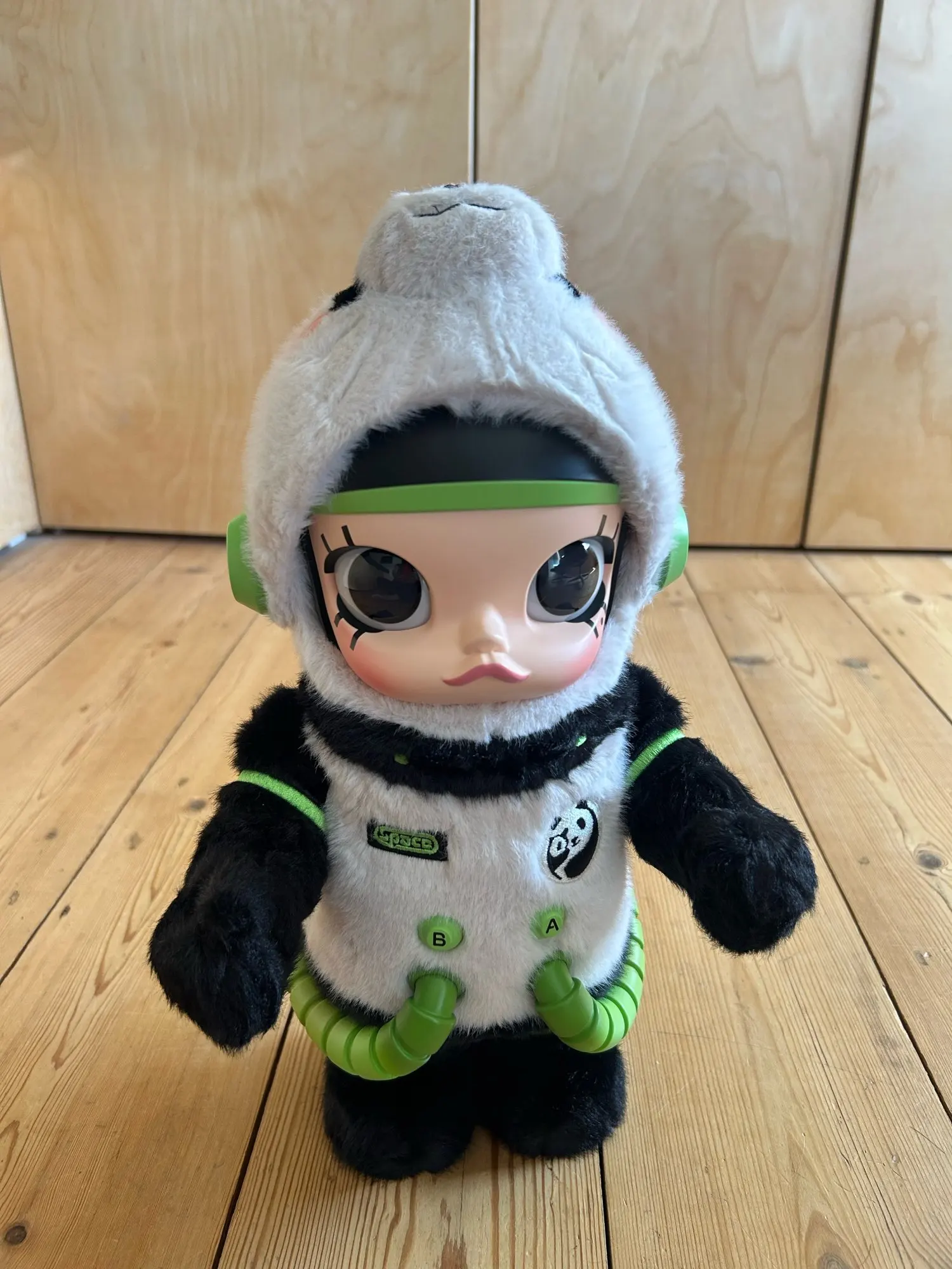 POP MART MEGA SPACE MOLLY 400% Panda Limited Edition Limited to