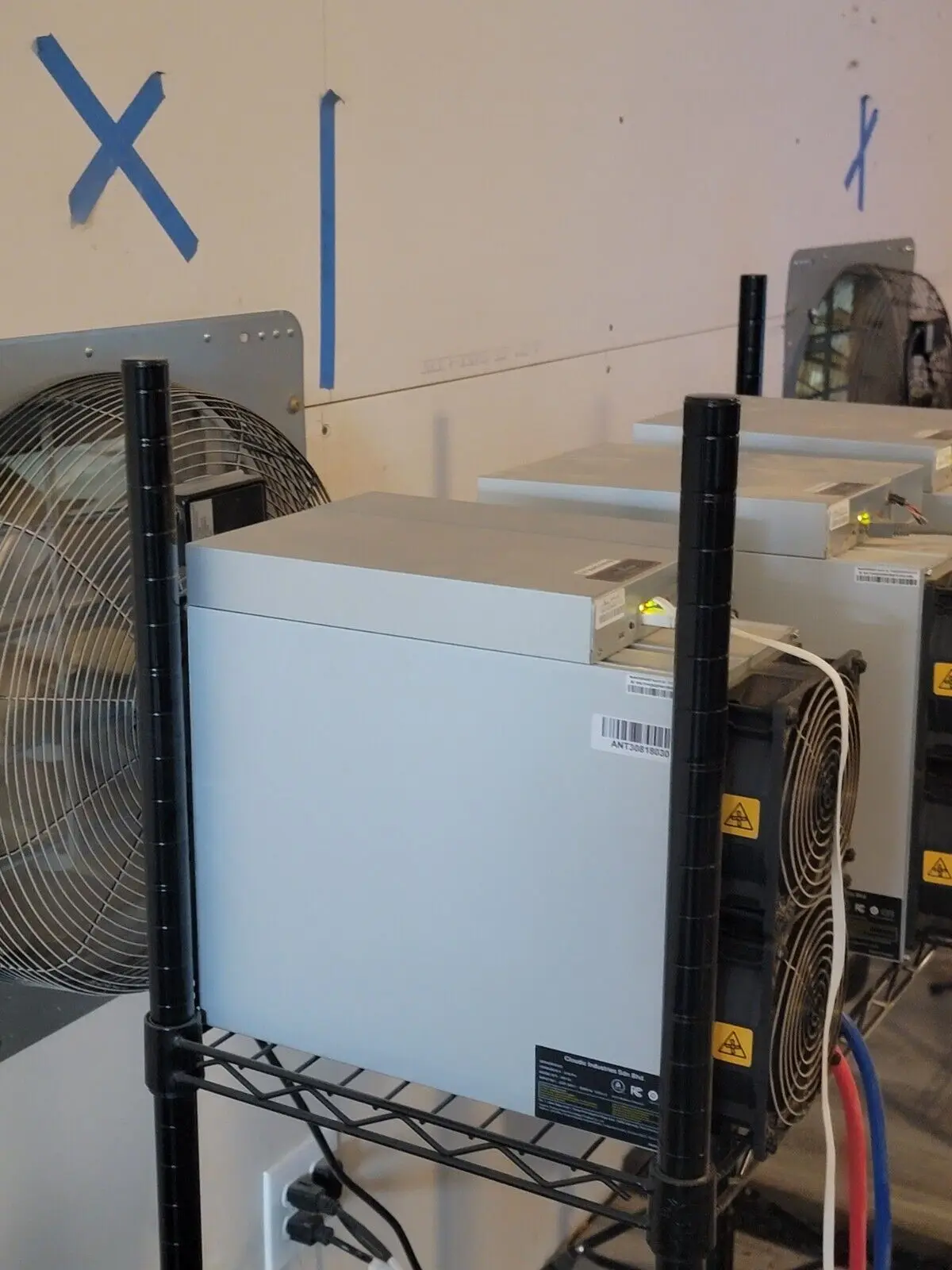 

BUY 4 GET 2 FREE New Antminer S19 Pro Miner S19K pro 120T 2760W Bitmain Asic Bitcoin Mining Air-Cooling BTC Crypto Mining