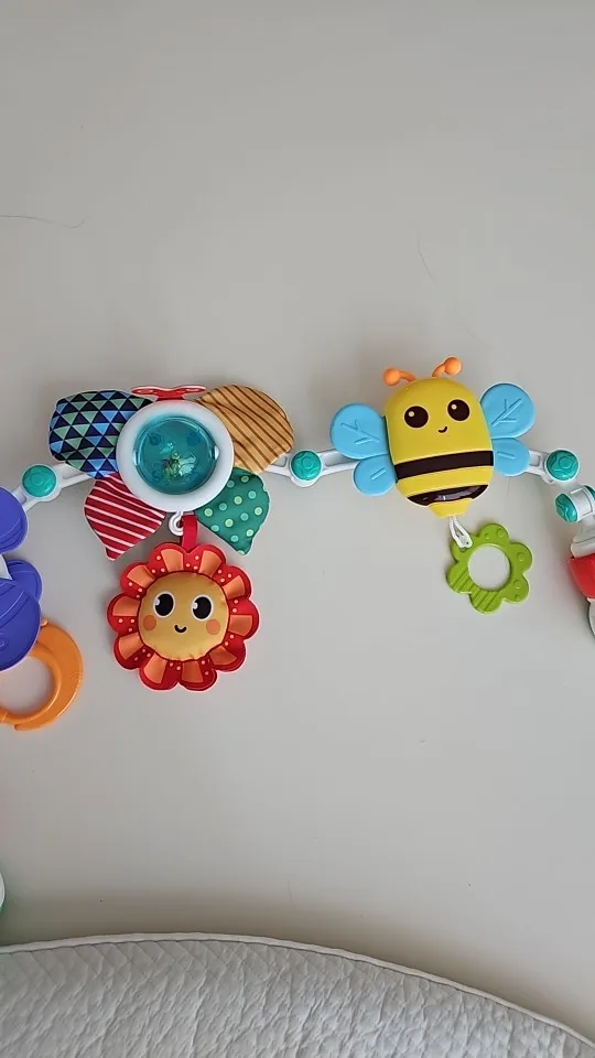 Soft Giraffe Animal Handbills Rattles Plush Infant Toddler Car Bed Hanging Toy photo review