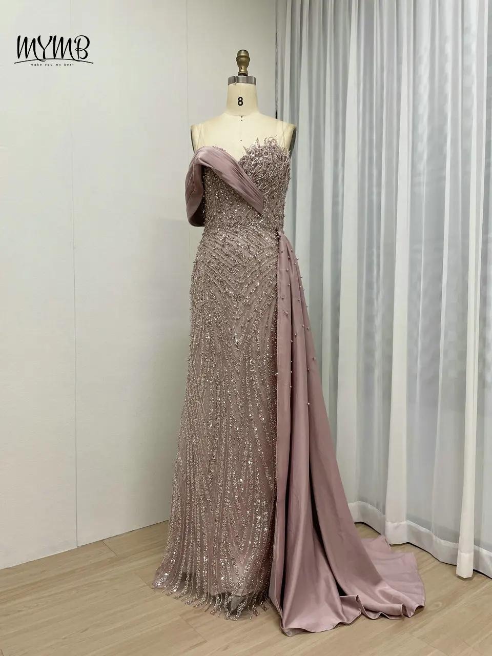 MYMB Atemberaubendes, schulterfreies, trägerloses Abendkleid für formelle Anlässe, luxuriöses Dubai-Hochzeitsgastkleid im Meerjungfrau-Stil mit Schleppe – Detail 13