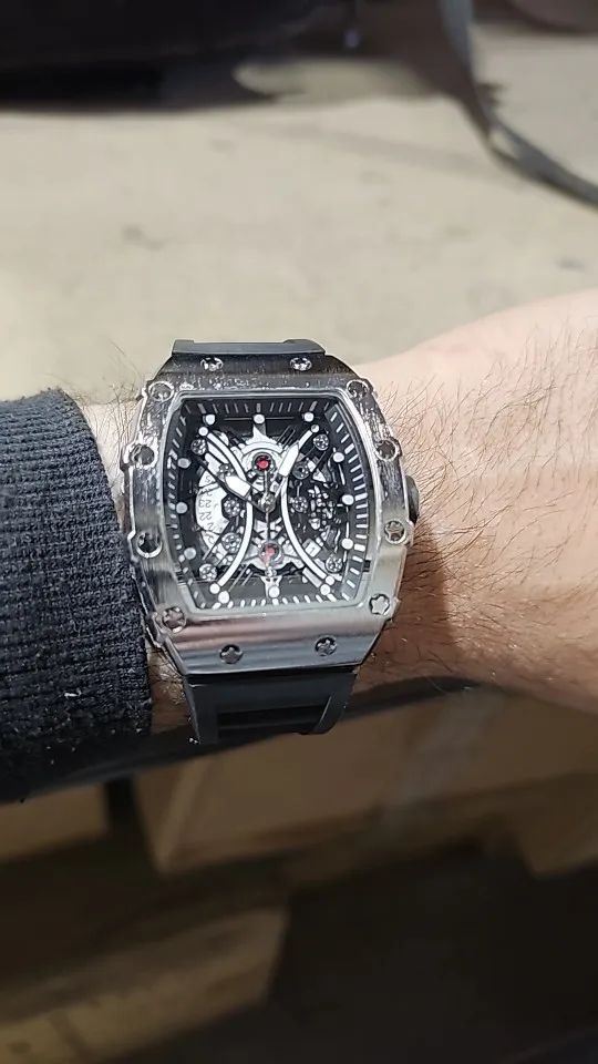 Relógio masculino luz marca de luxo barril vinho dial moda noite brilho relógio esportivo calendário reloj l146 photo review