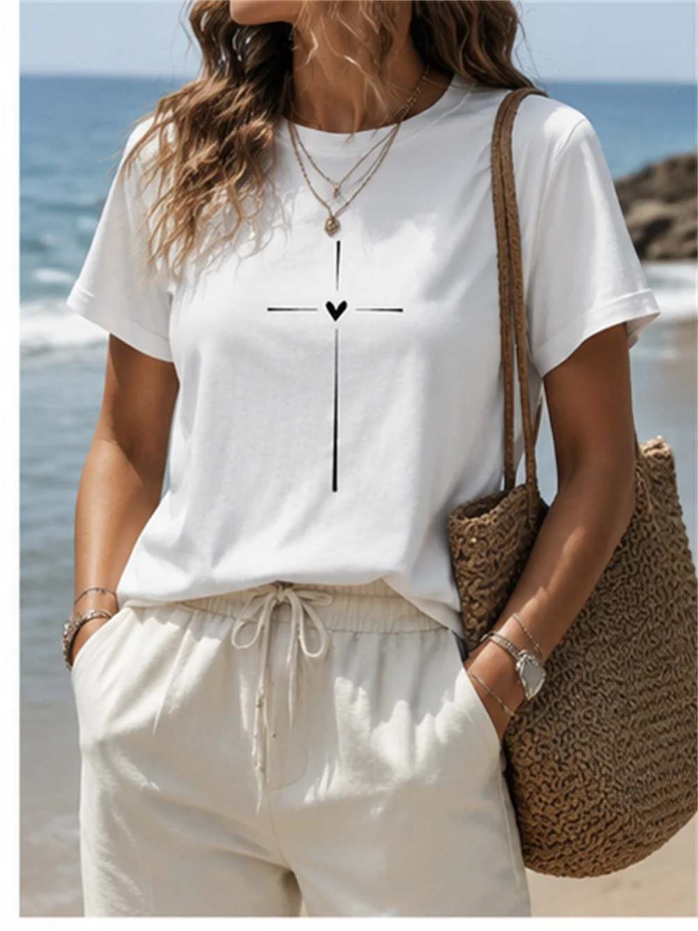 T-shirt sportiva casual da donna, girocollo, semplice, artistica, con design a croce e cuore, estetica artistica - immagine 6
