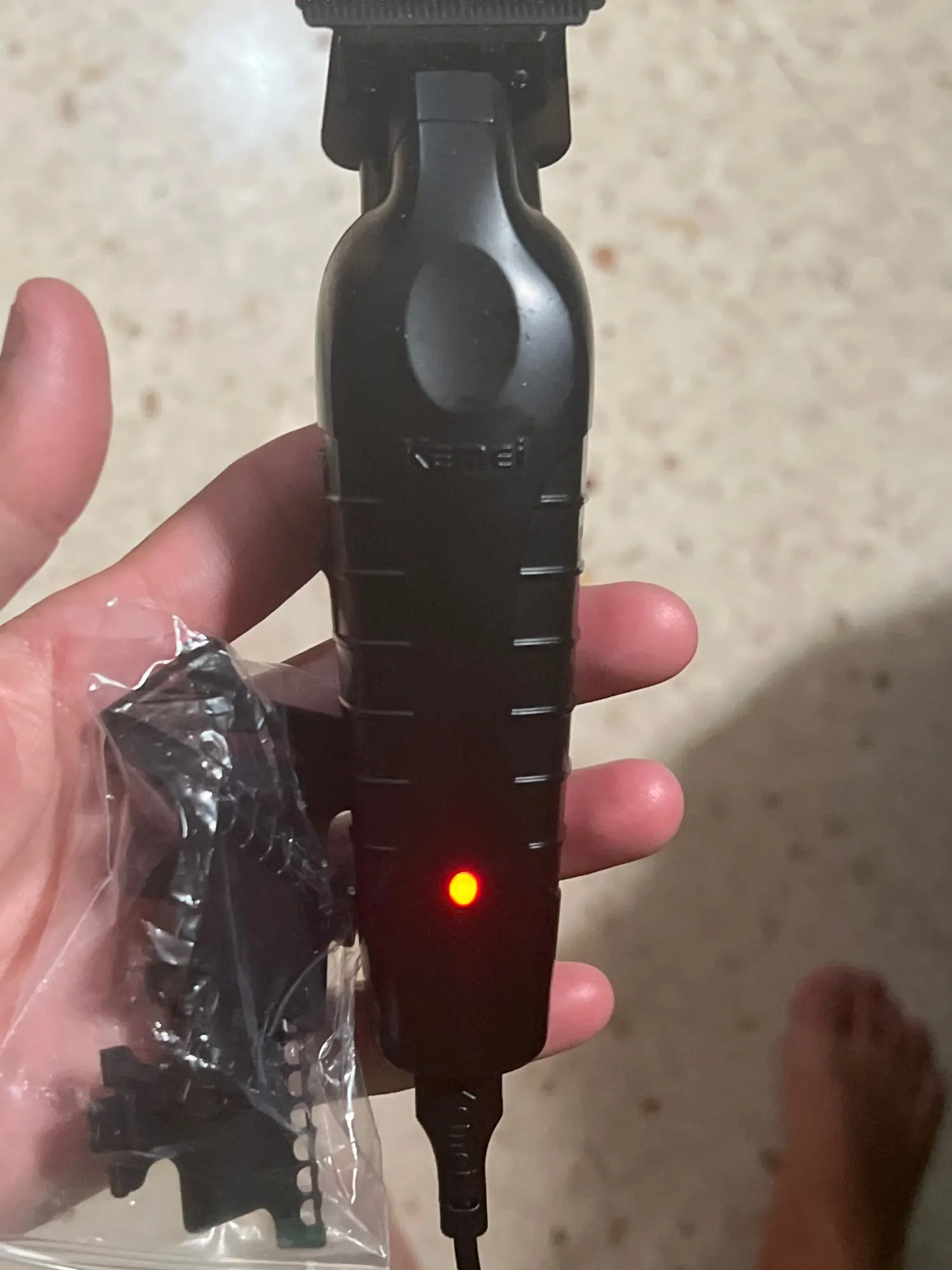 Kemei 2299 barbeiro aparador de cabelo sem fio 0mm zero lacunas escultura clipper detalhe profissional máquina corte acabamento elétrico photo review
