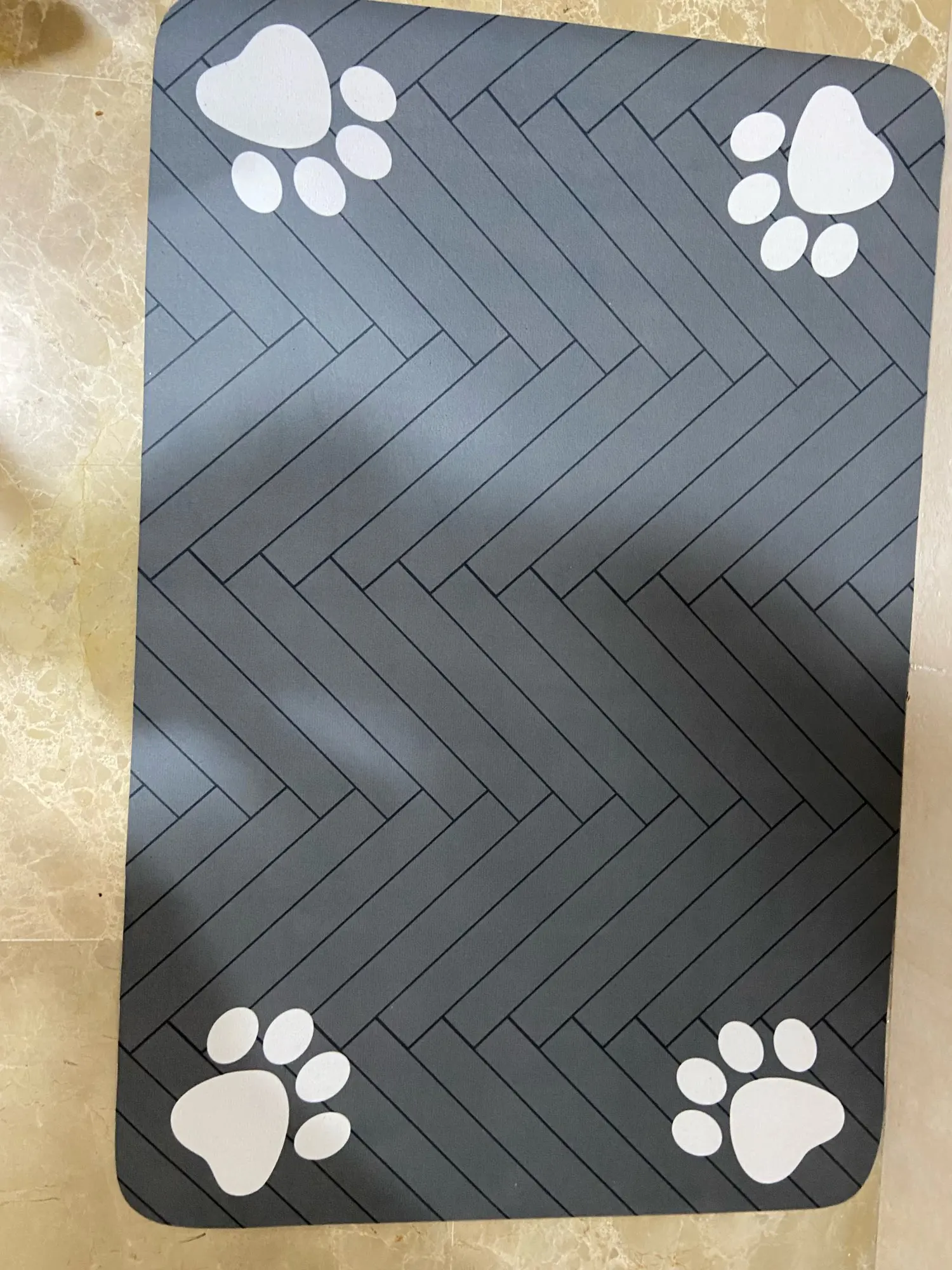 S (pequeño gatito), M, L estera absorbente para alimentación de mascotas, mantel individual impermeable para comida para perros y gatos y cuencos de agua, respaldo de goma de secado rápido photo review