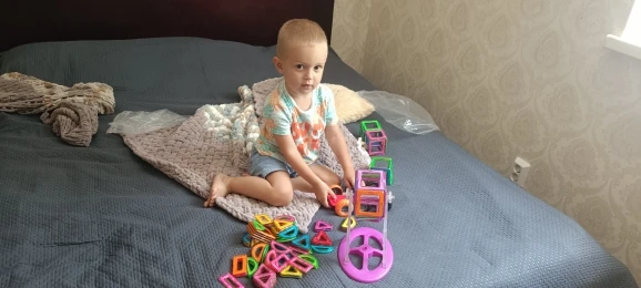 168 Magnet Bausteine - Konstruktionsspielzeug Set für kreative Designs photo review