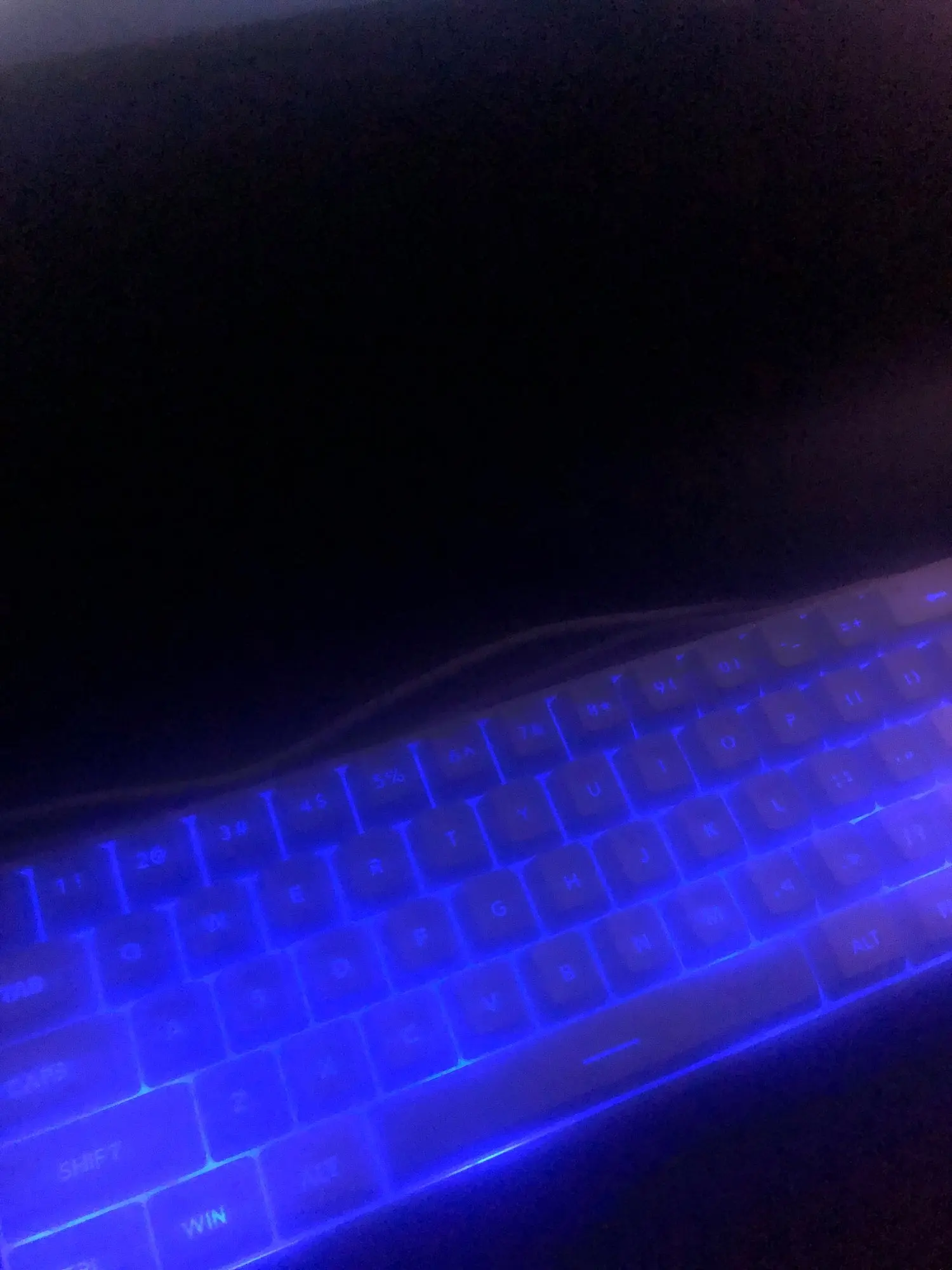 MageGee Mini 60% Gaming Keyboard, RGB Backlit 61 Key Ultra-Compact Keyboard, TS91 Ergonomic Waterproof Mechanical Feeling Office photo review