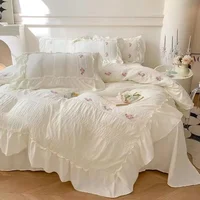 Princess style soft seersucker four-piece bedding set for girls floral bedding lace quilt cover dormitory bed sheet three-piece