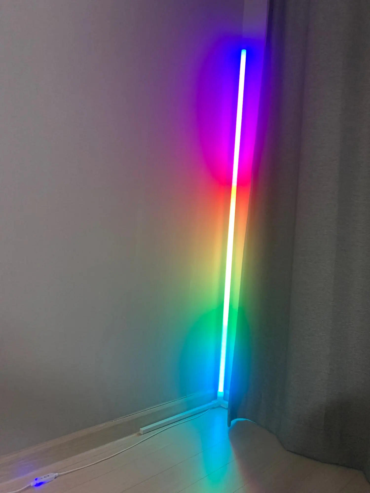 lampe de chevet Lampadaire d'angle sur pied Tuya Smart RGB LED, éclairage d'ambiance pour chambre à coucher, décoration salon nordique pour la maison lampadaire de salon luxe, lampadaire led sur pied, 150cm photo review
