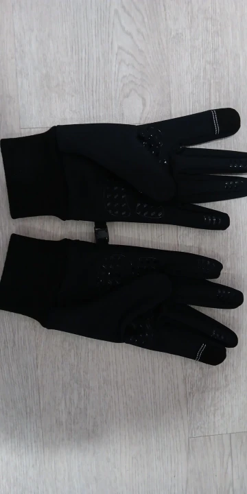 FrostShield Handschuhe – Warm, Wasserdicht & Reflektierend für jedes Winterabenteuer photo review