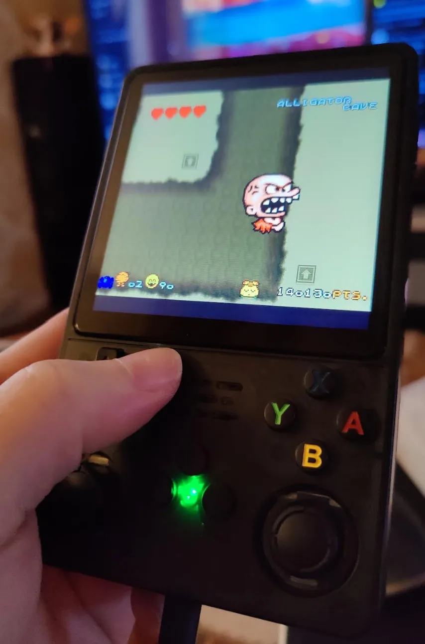 R36S Plus 64G Handheld Game Console 4.0-inch Screen Built-in 15000+ Games 3200mAh Portable Dual Hall Joystick Pocket Video Player Supports 30+ Emulators photo review