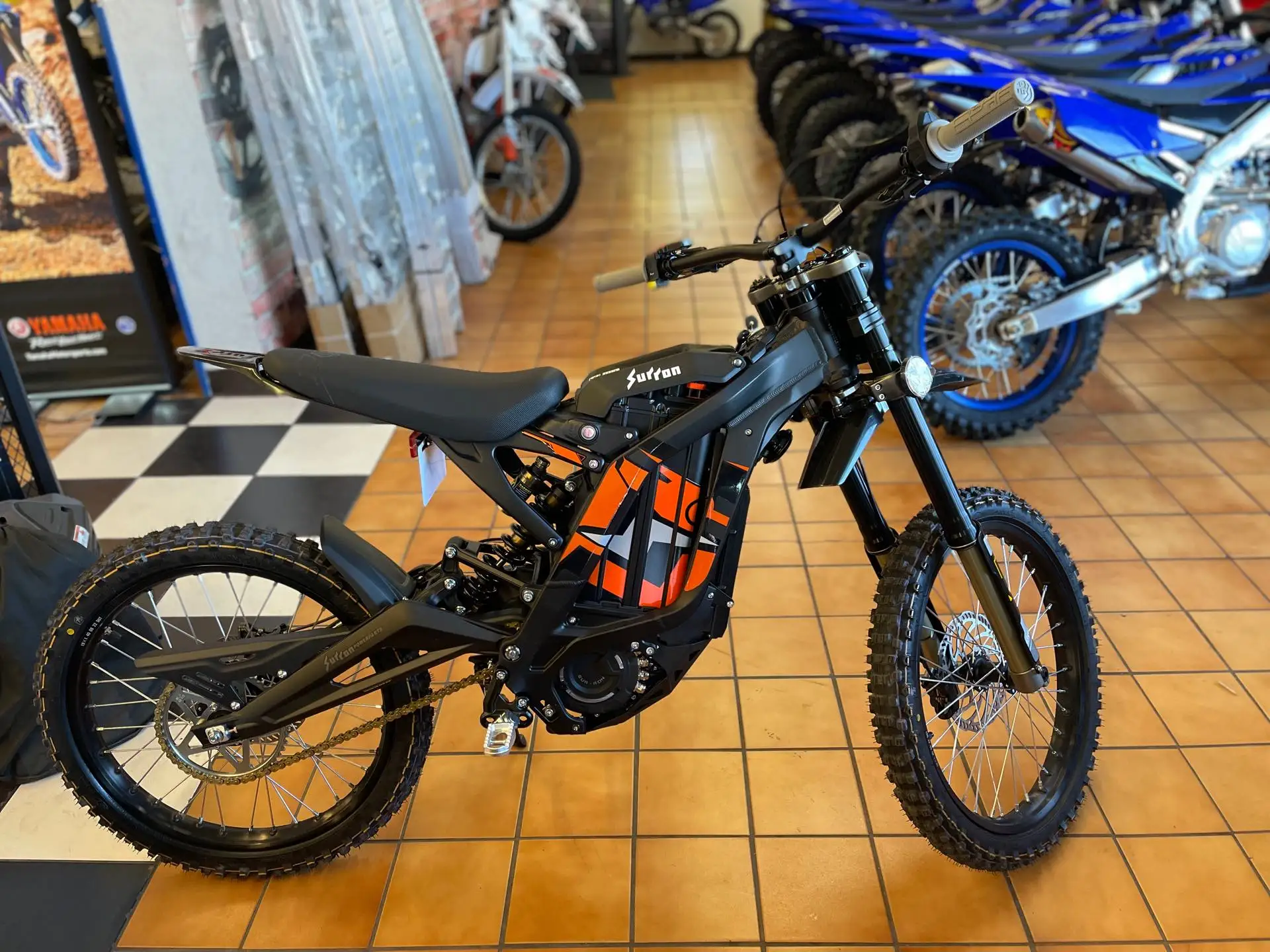 

NEWEST HOT SALES FAST SHIPPING , LIGHT BEE X Dirt Bike Motorcycle.