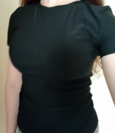 Luxe Polyester O-Neck Tee - Slim Fit Summer Essential photo review