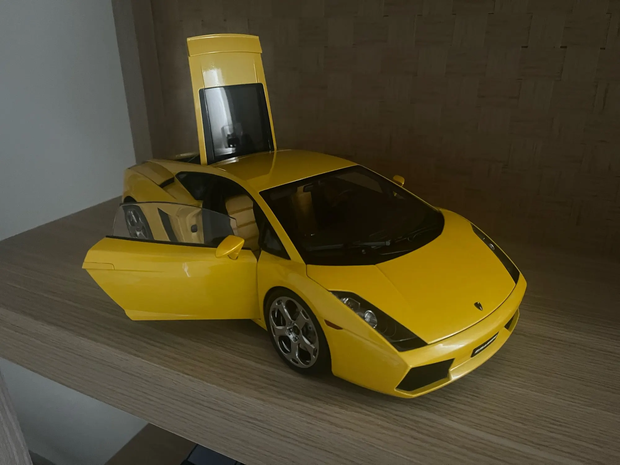 AUTOART 1:12 Lamborghini GALLARDO Calf Sports Car Alloy model