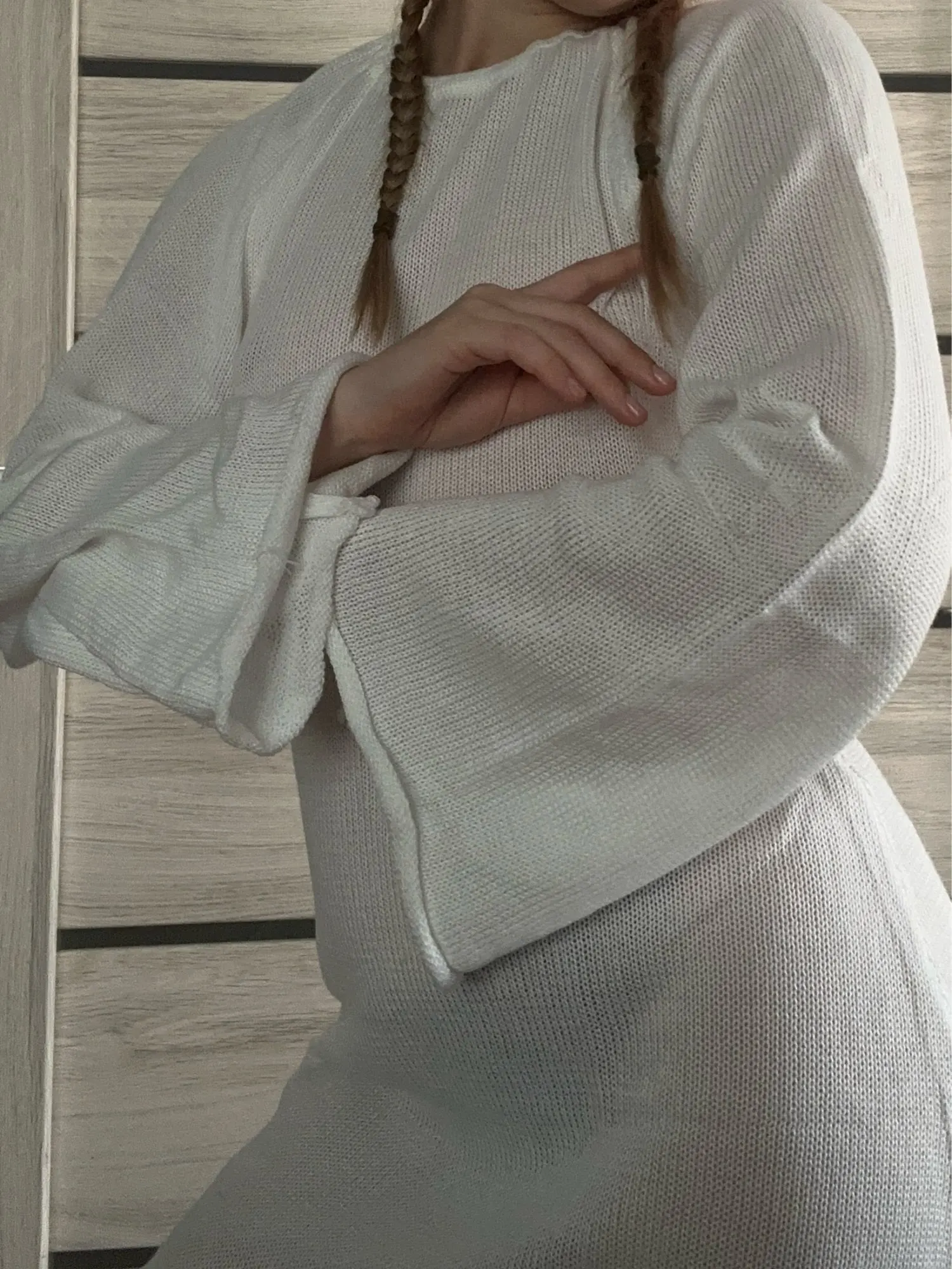 New sexy Backless Round Collar Cover-Ups Solid Color Knit Beachwear Stylish Horn Sleeve Beach suit Female Holiday wrap Dress photo review