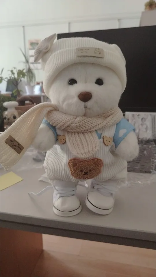 Leos Himbeer-Bärchen Outfit