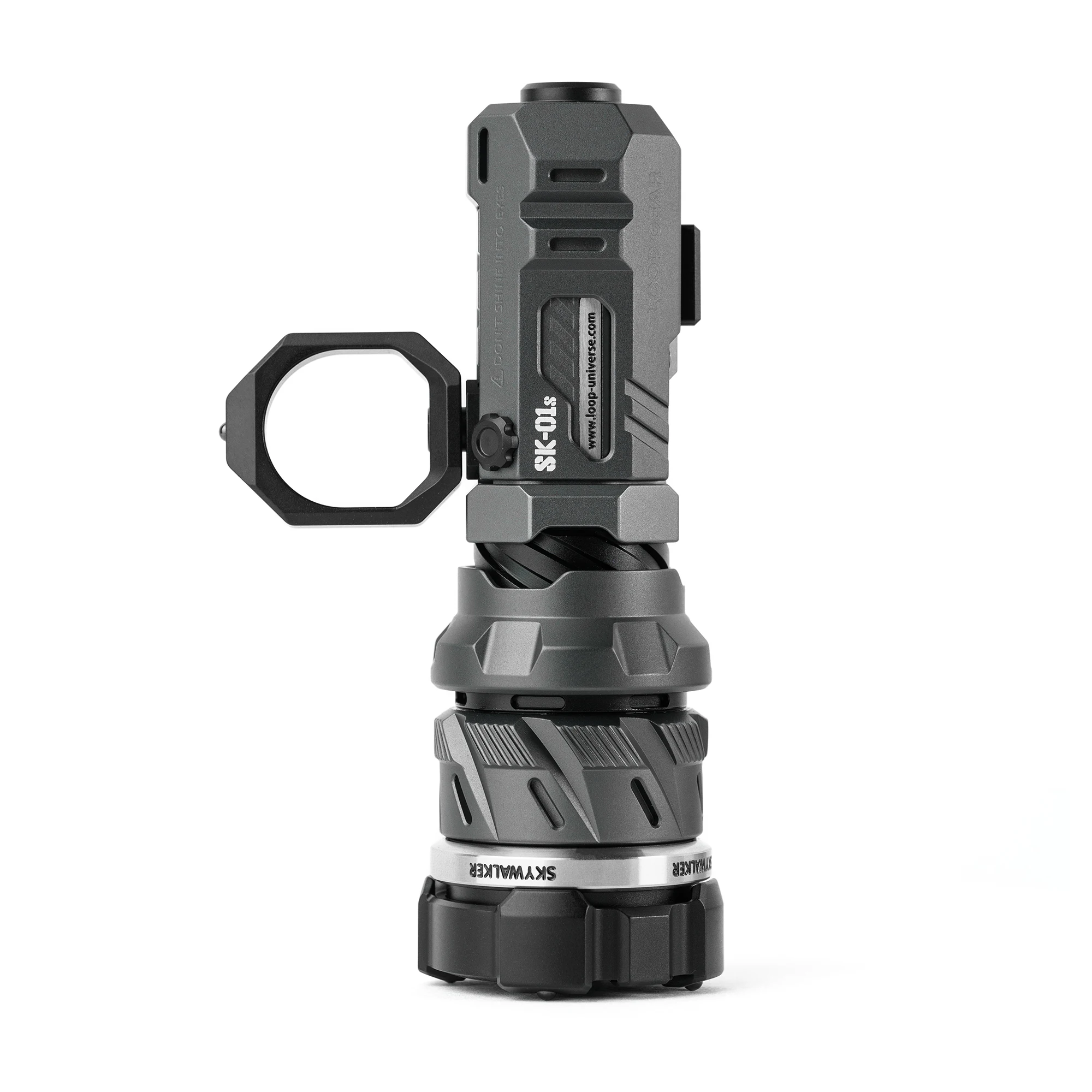 LOOPGEARSK01sZoomableLEPFlashlight1600MetersBeamDistance