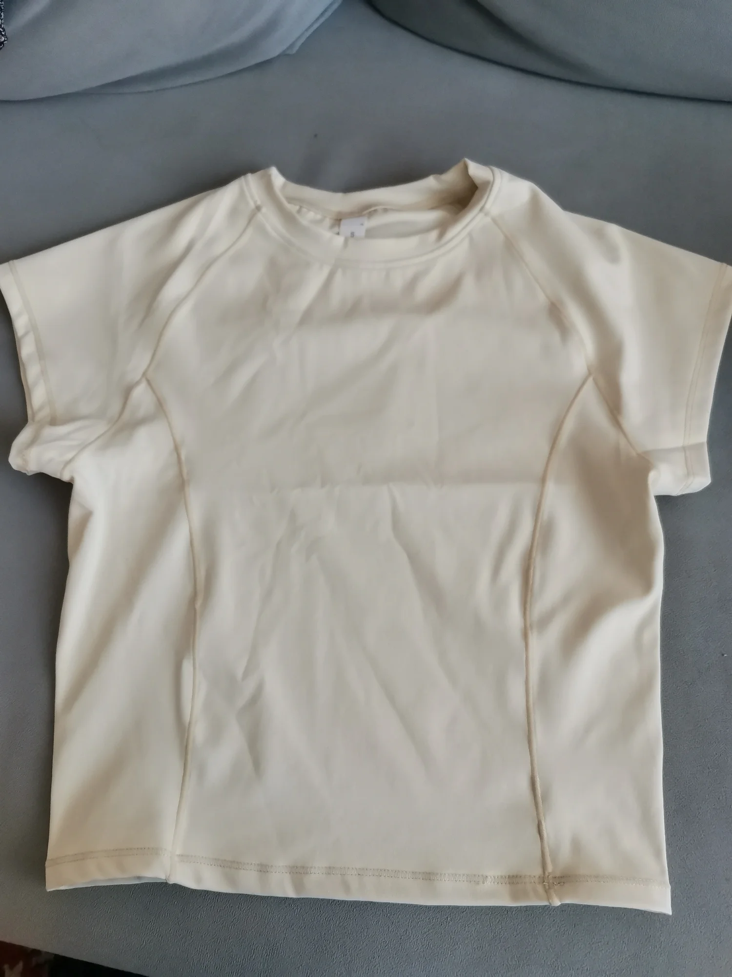 Luxurious Women's Yoga T-Shirt for Breathable Fitness Style photo review