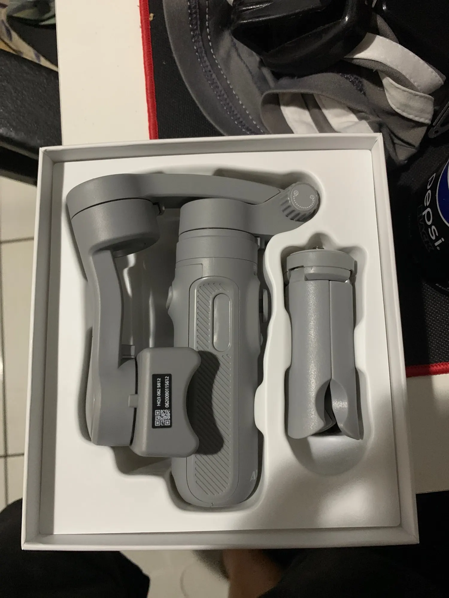 HQ3 3-Axis Gimbal Anti-Shake Stabilizer for Smartphone photo review