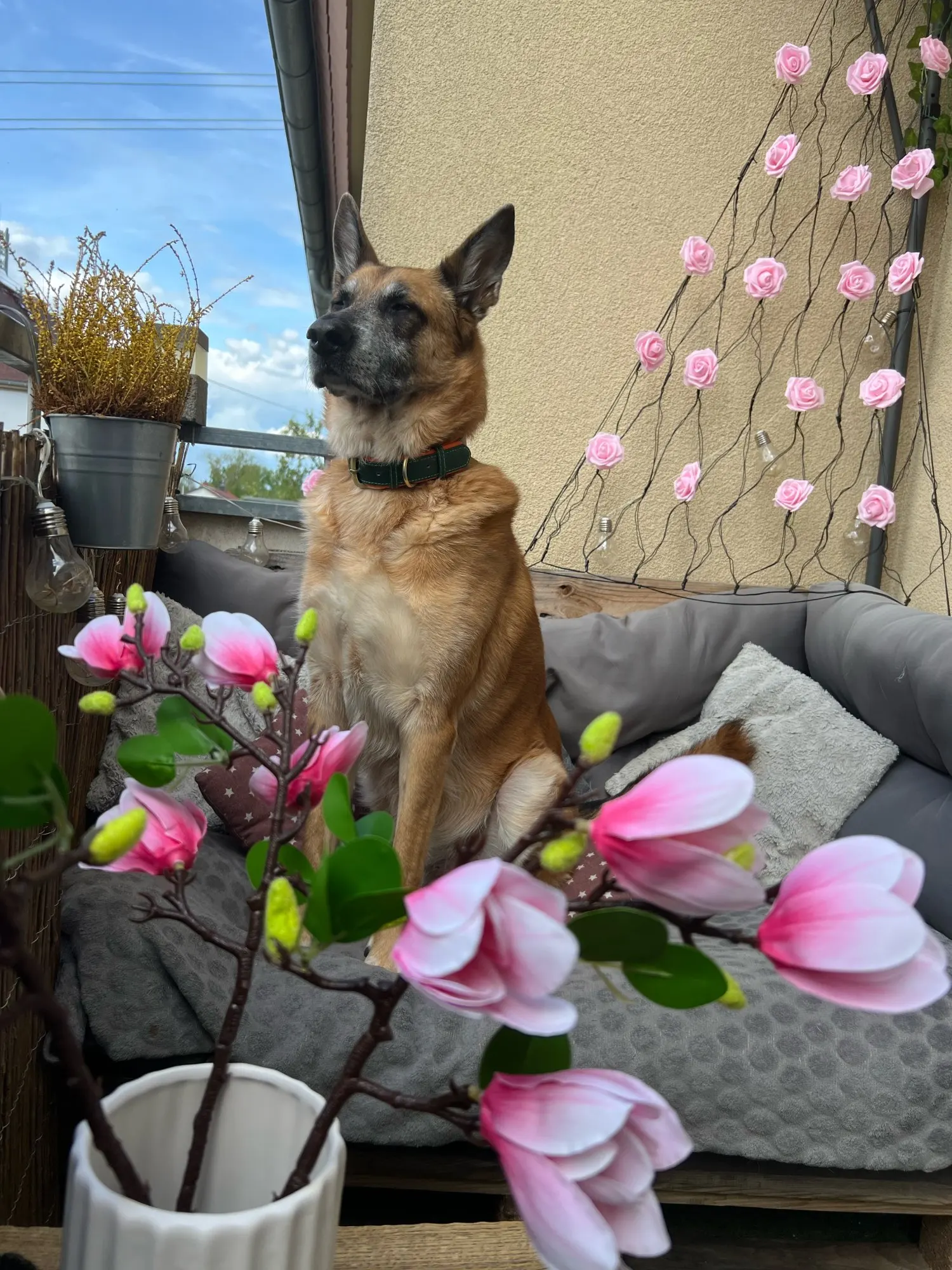 Artificial Flower Silk Magnolia Bouquet Diy Photo Props Wedding Bridal Garland Table Party Vase Home Outdoor Garden Decoration photo review