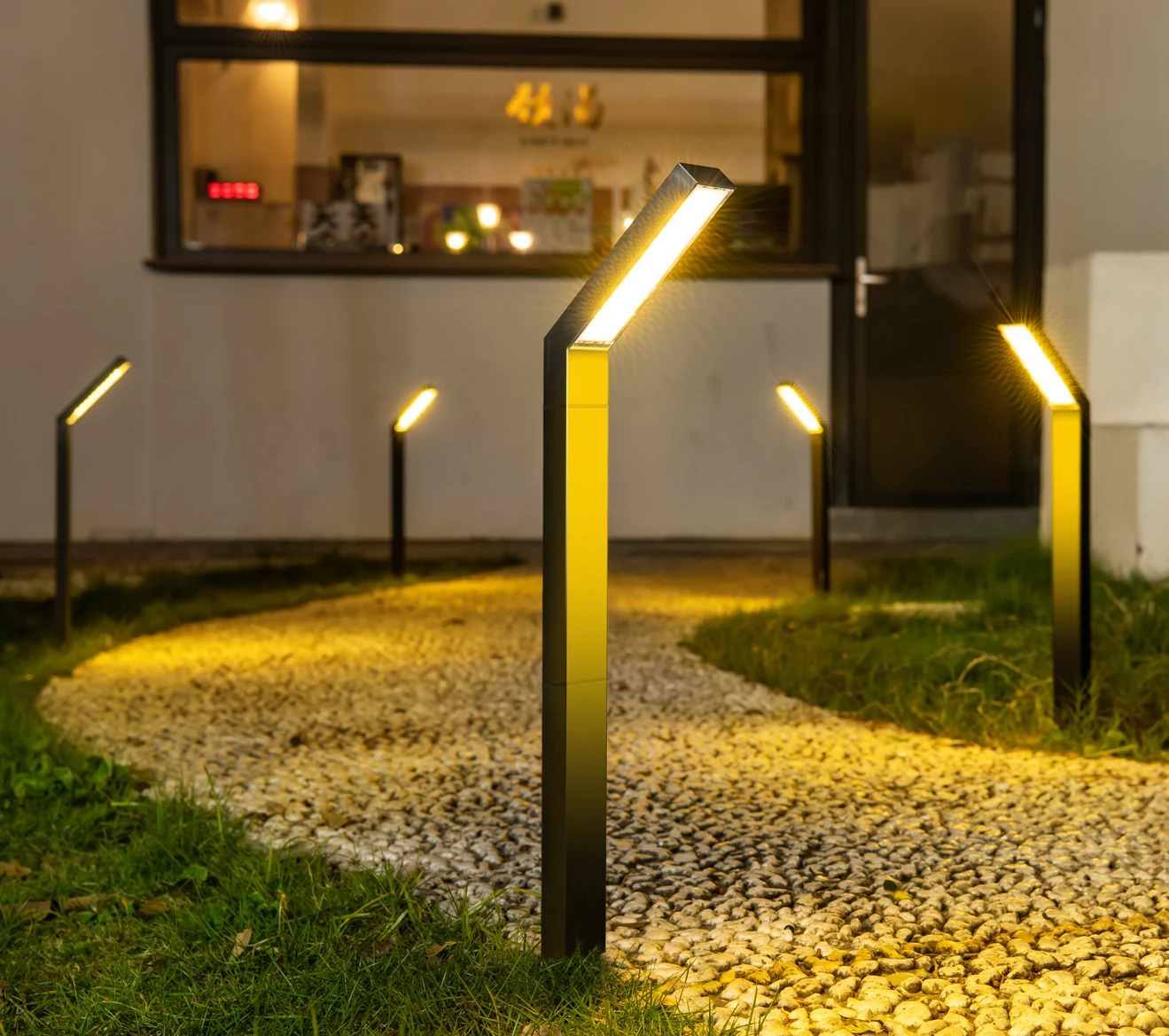 2 Pack Tall LED Solar Garden Pathway Lights, 3 Color Modes 40LEDs Solar-Powered for Driveway, Patio, Yard, Lawn, Landscape Decor 6