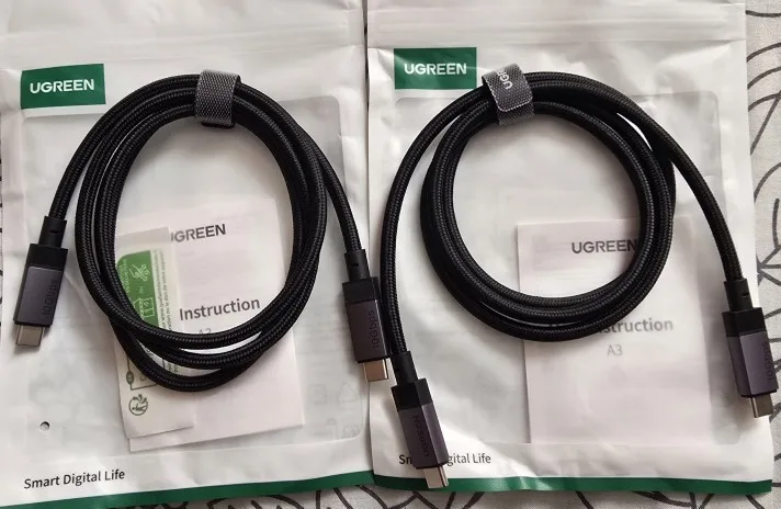 UGREEN PD3.1 240W USB-C Cable USB4 80Gbps 16K Display Type-C Fast Charging Compatible with USB-C Monitors MacBook iPad iPhone 17 photo review