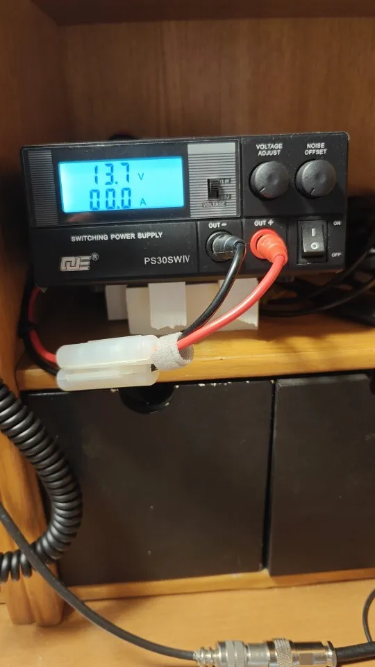 QJE PS30SWIV Power Supply 13.8V 30A Adjustable Linear Power Supply Stable DC Communication Switching Power Supply Automotive photo review