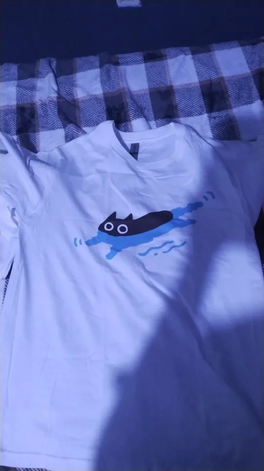 Swimming through - Kuro Neko T-Shirt photo review