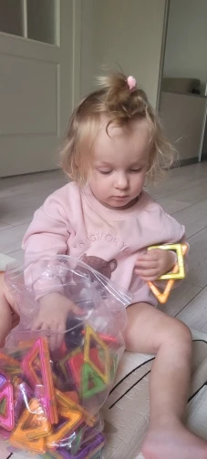 168 Magnet Bausteine - Konstruktionsspielzeug Set für kreative Designs photo review