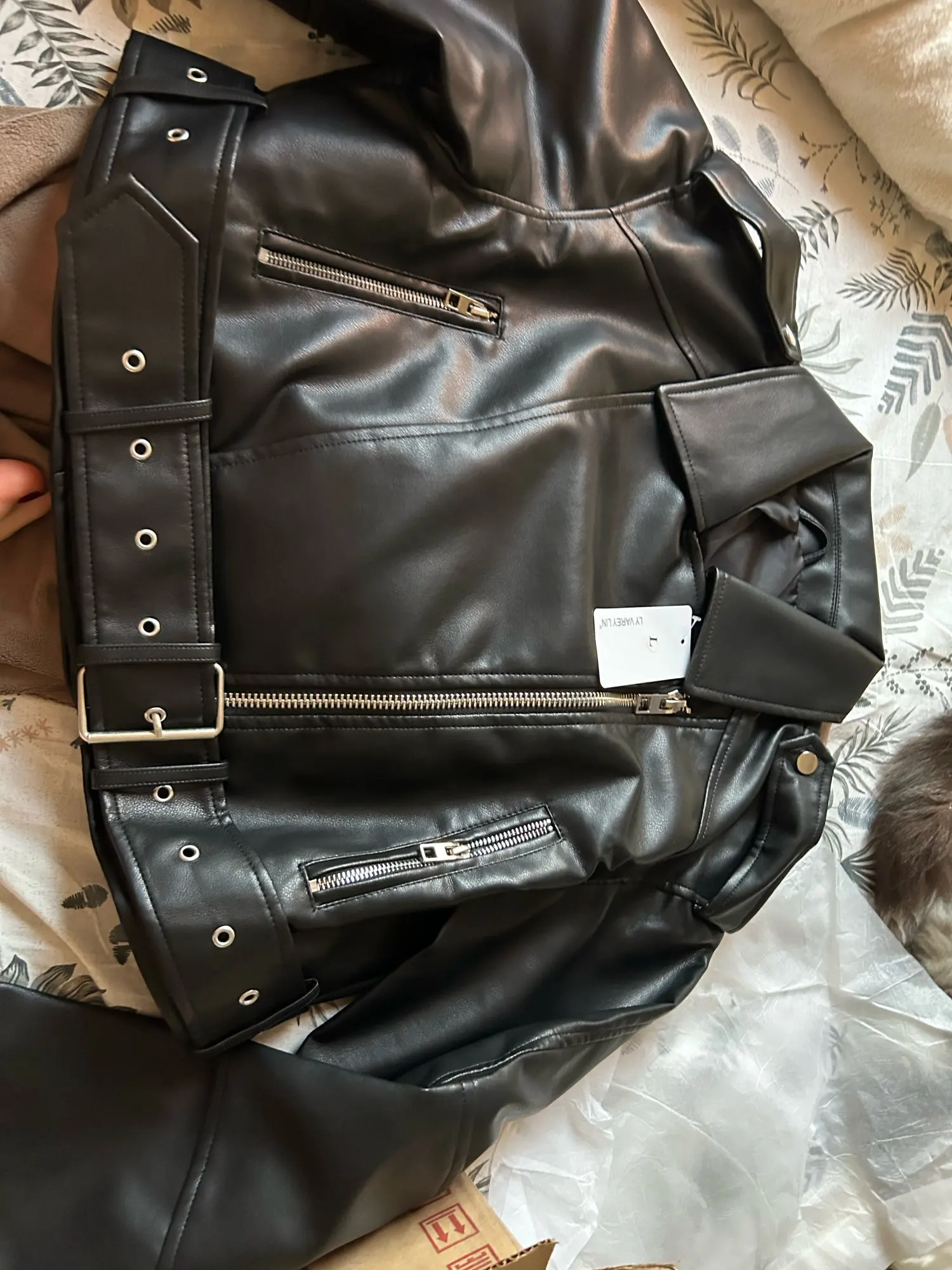 Ailegogo Faux Leather Short Jacket photo review