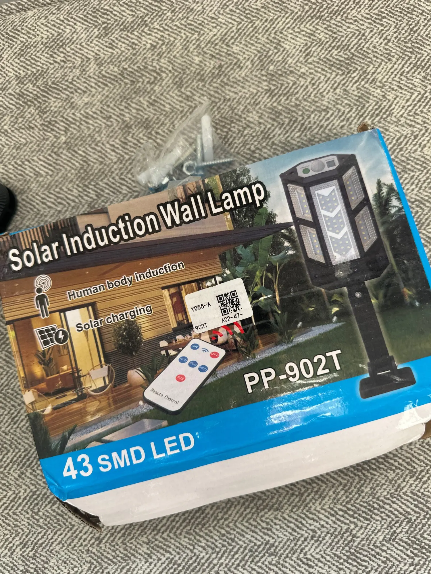 15000LM Irradiation 500㎡ Solar Light for Outdoor Sunlight Motion Sensor IP65 Waterproof Garden Street Wall External Solar Lamp photo review
