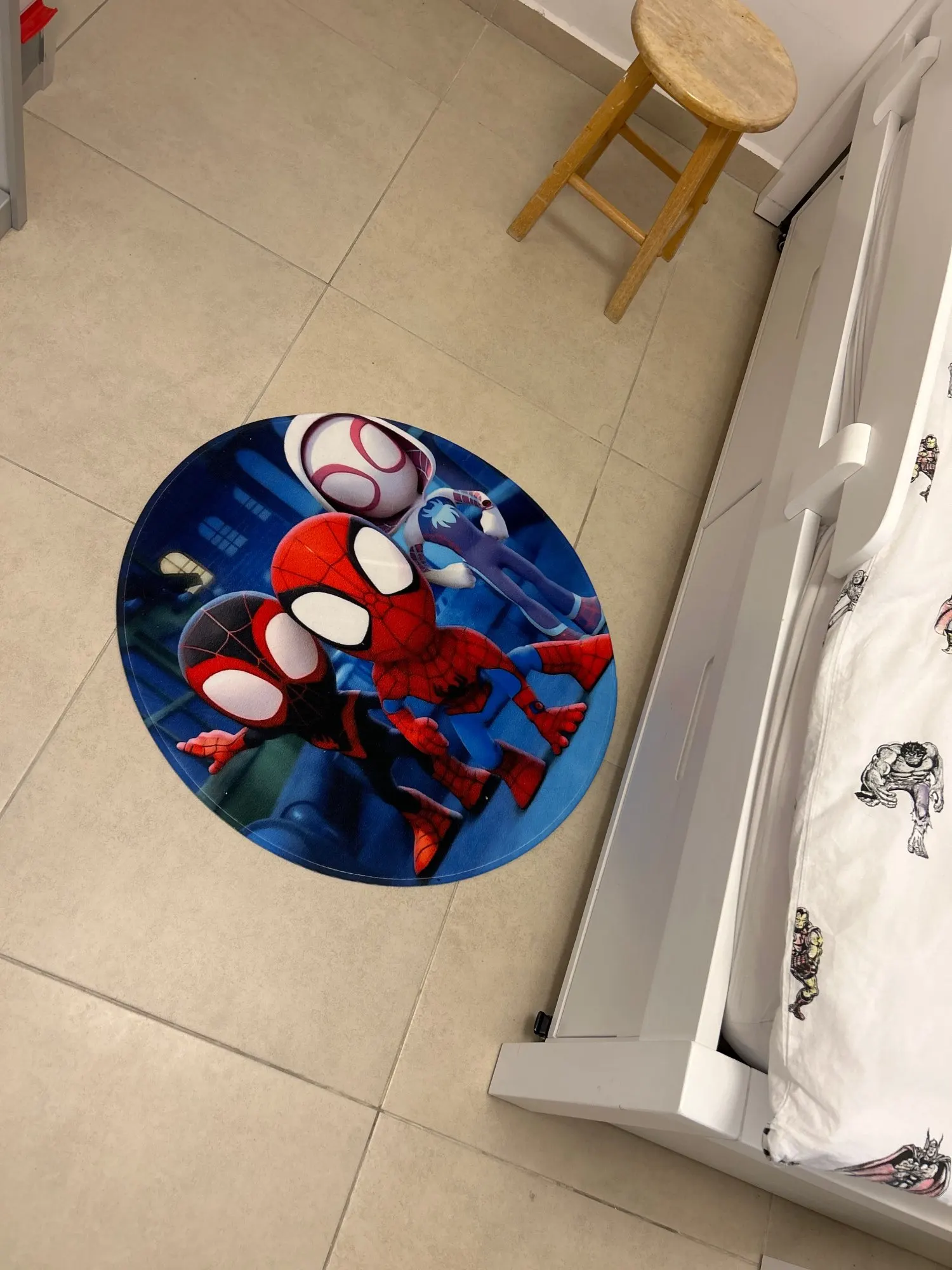 MINISO Disney Spiderman Rug Anti-slip Area Rugs Round Carpet for Living Room Kitchen Bedroom Sofa Rugs Kids Bedroom Floor Mat photo review