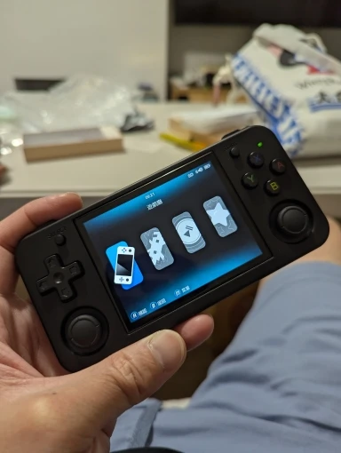 ANBERNIC RG35XX H photo review