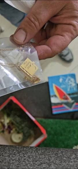 Review picture Review picture